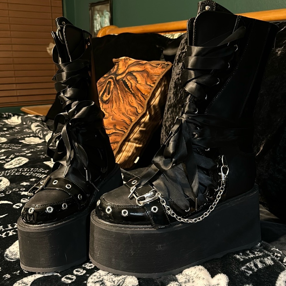 Demonia Damned NWOT never worn platform boots